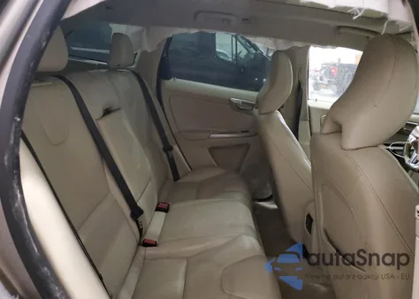 2015 Volvo Xc60 T6 Premier из США, поврежденный, VIN YV4902RK3F2745343